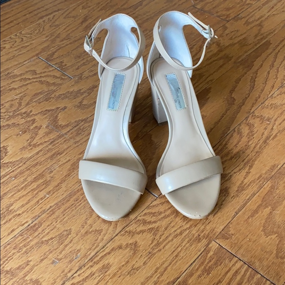 I.N.C nude 3.5 inch heals